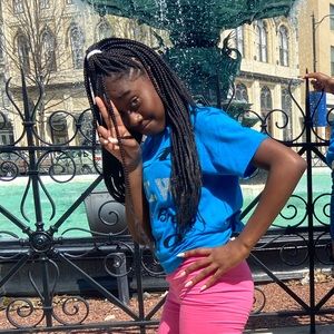 Meet your Posher, Antonia